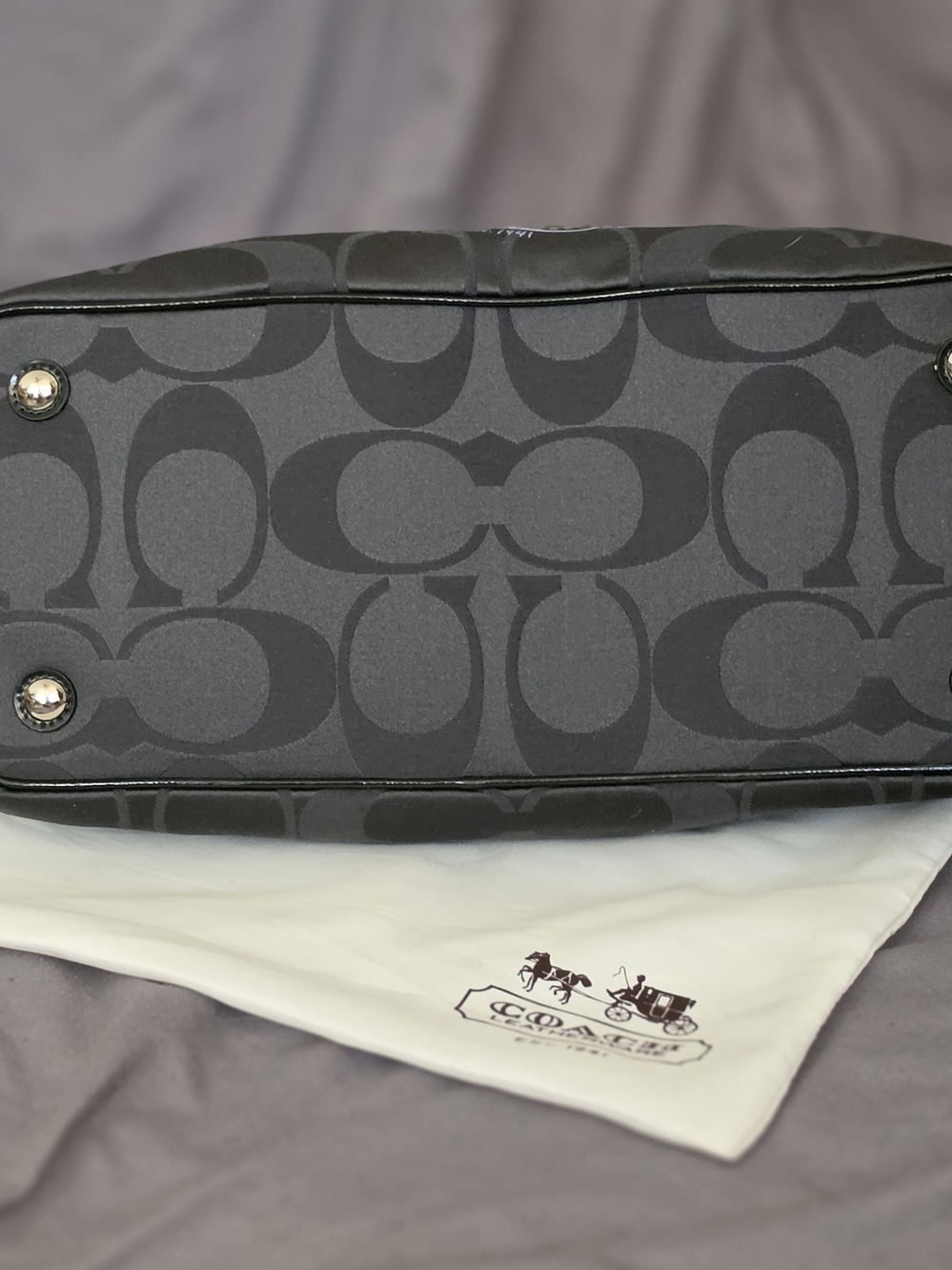 RARE Coach Black Signature Canvas Tote with Purple & Blue Graphic Motifs - Picture 4 of 7